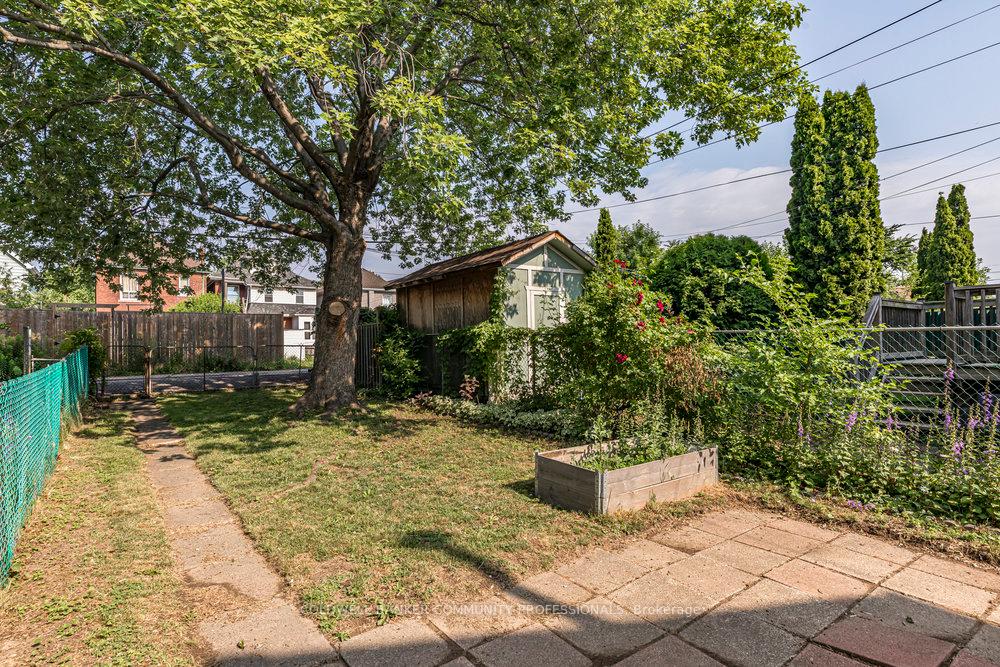Photo 31 of 233 Glendale Avenue N, Hamilton, Crown Point — HOMEH