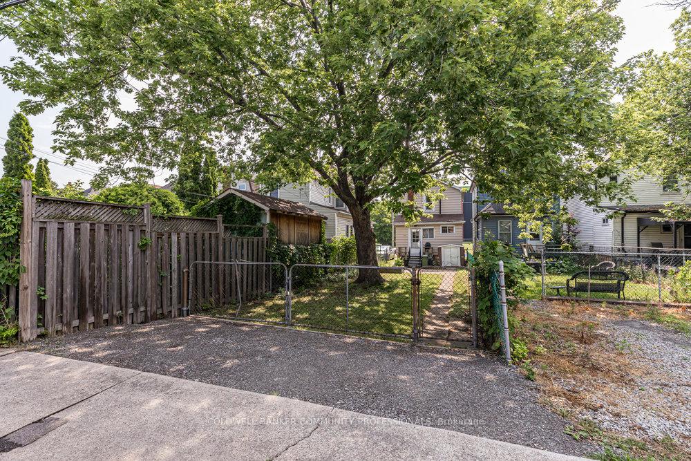 Photo 39 of 233 Glendale Avenue N, Hamilton, Crown Point — HOMEH