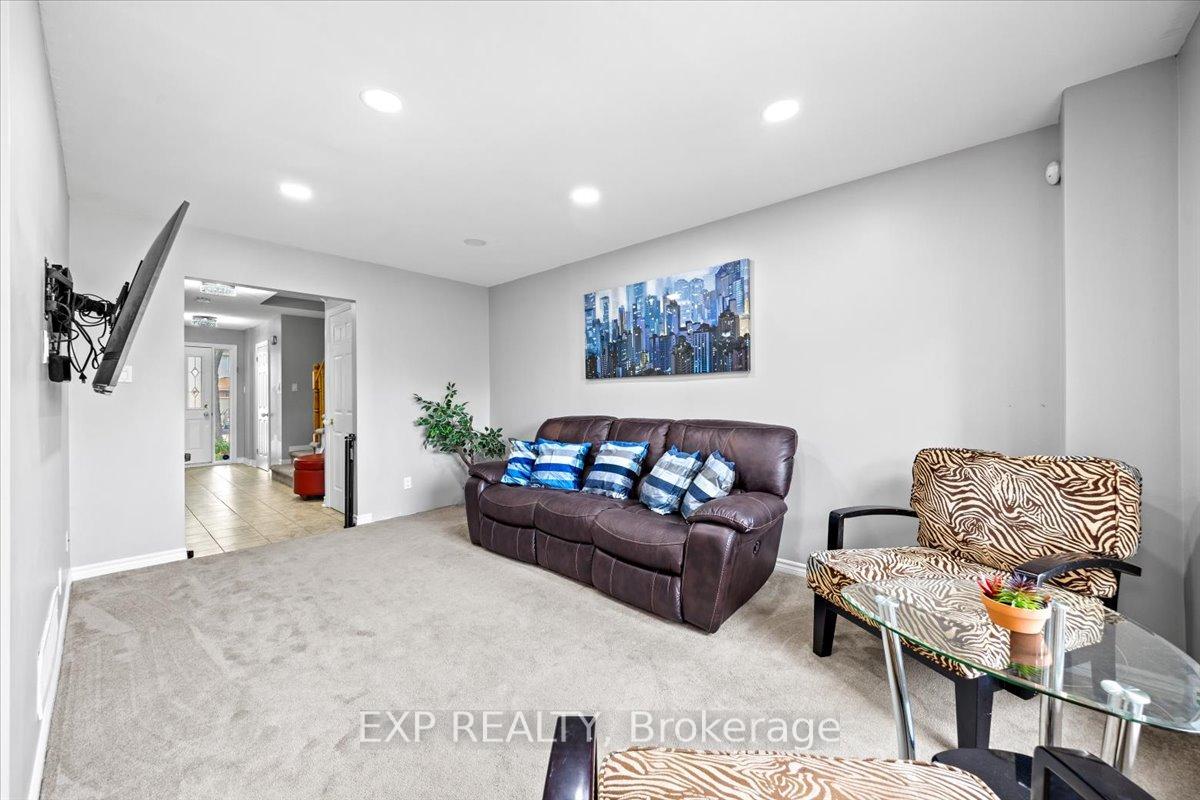 Photo 8 of 93 Cedarock Drive, Ottawa, Kanata - Bridlewood — HOMEH
