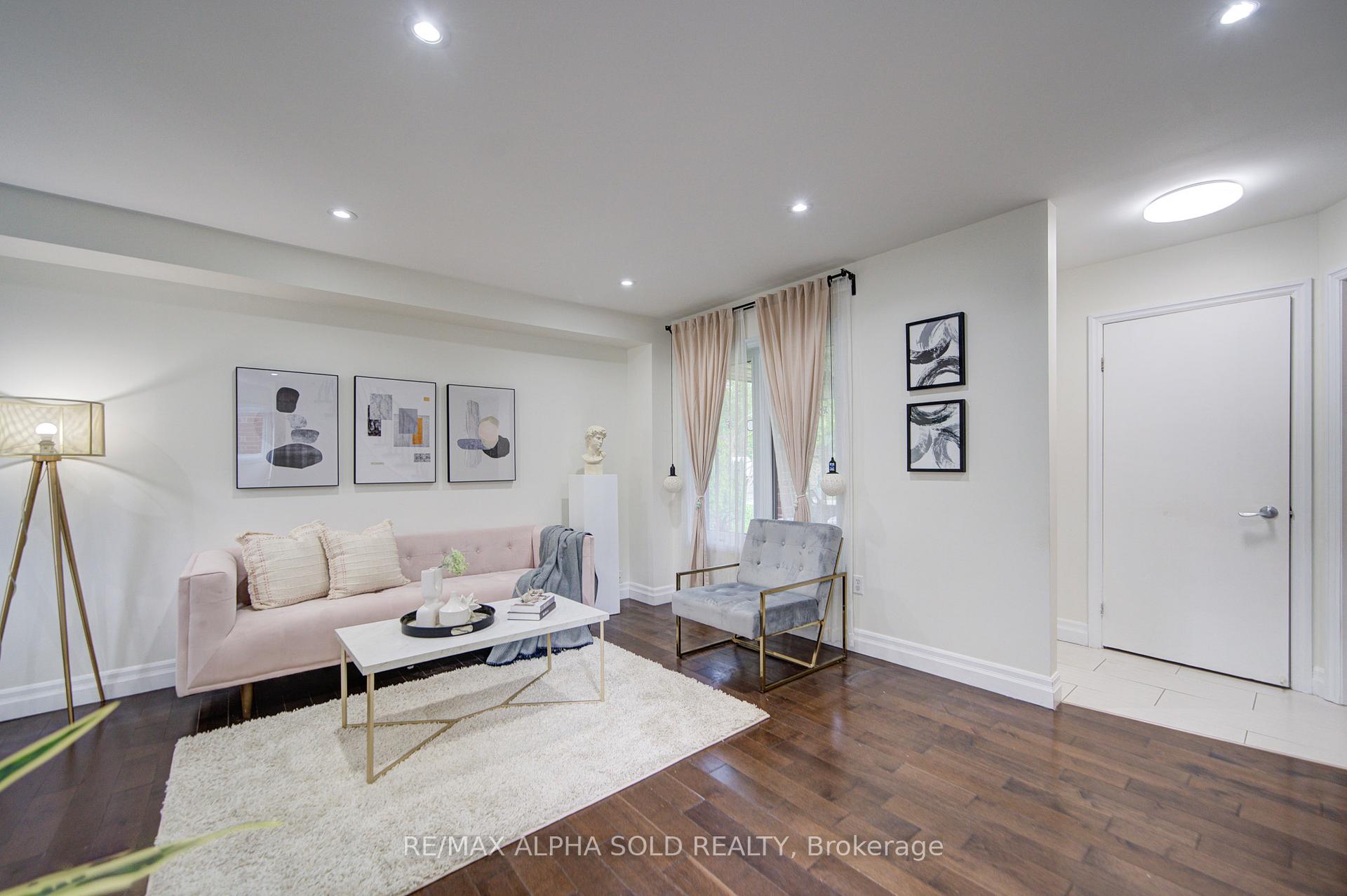 Photo 8 of 14 Miley Drive, Markham, Markville — HOMEH