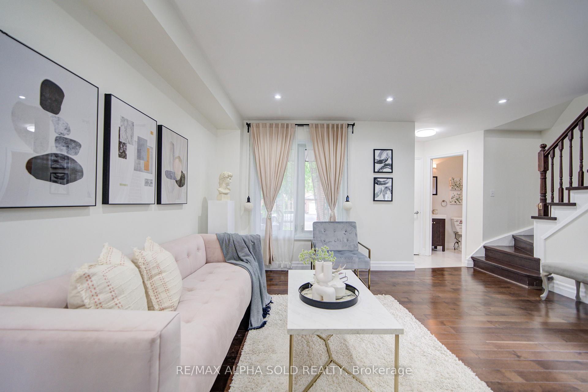 Photo 10 of 14 Miley Drive, Markham, Markville — HOMEH