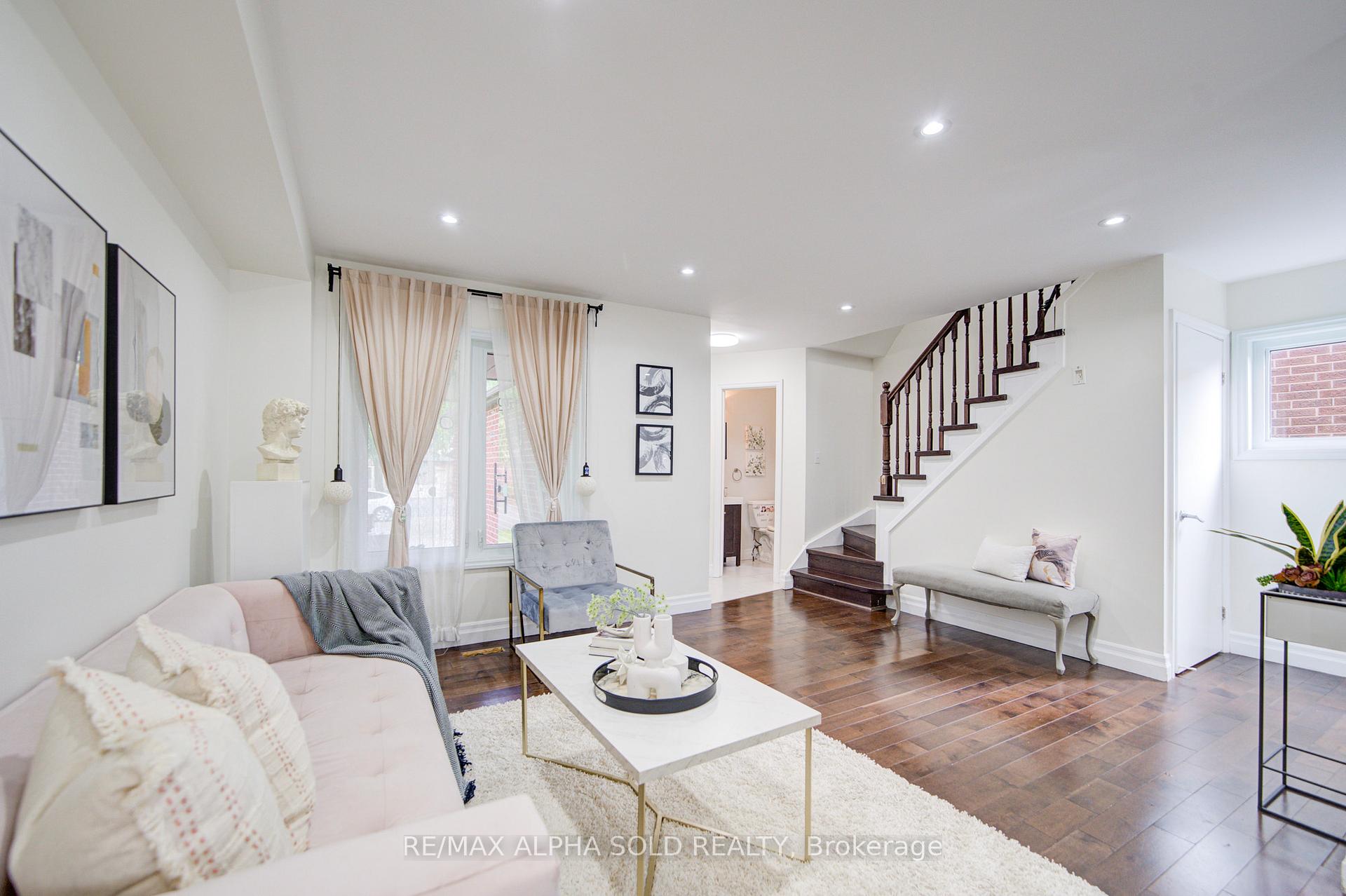 Photo 12 of 14 Miley Drive, Markham, Markville — HOMEH