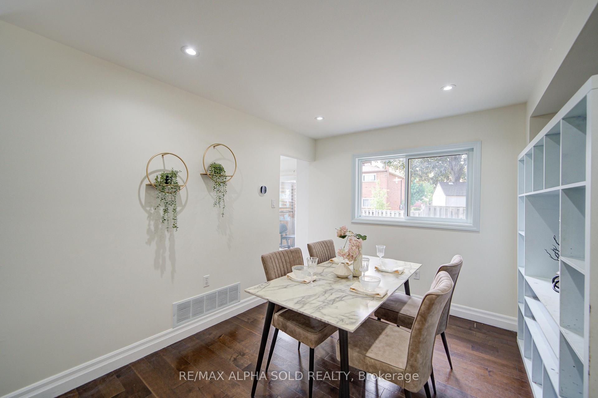 Photo 17 of 14 Miley Drive, Markham, Markville — HOMEH
