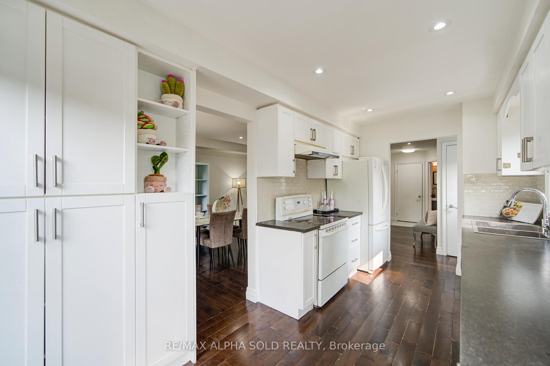 Photo 22 of 14 Miley Drive, Markham, Markville — HOMEH
