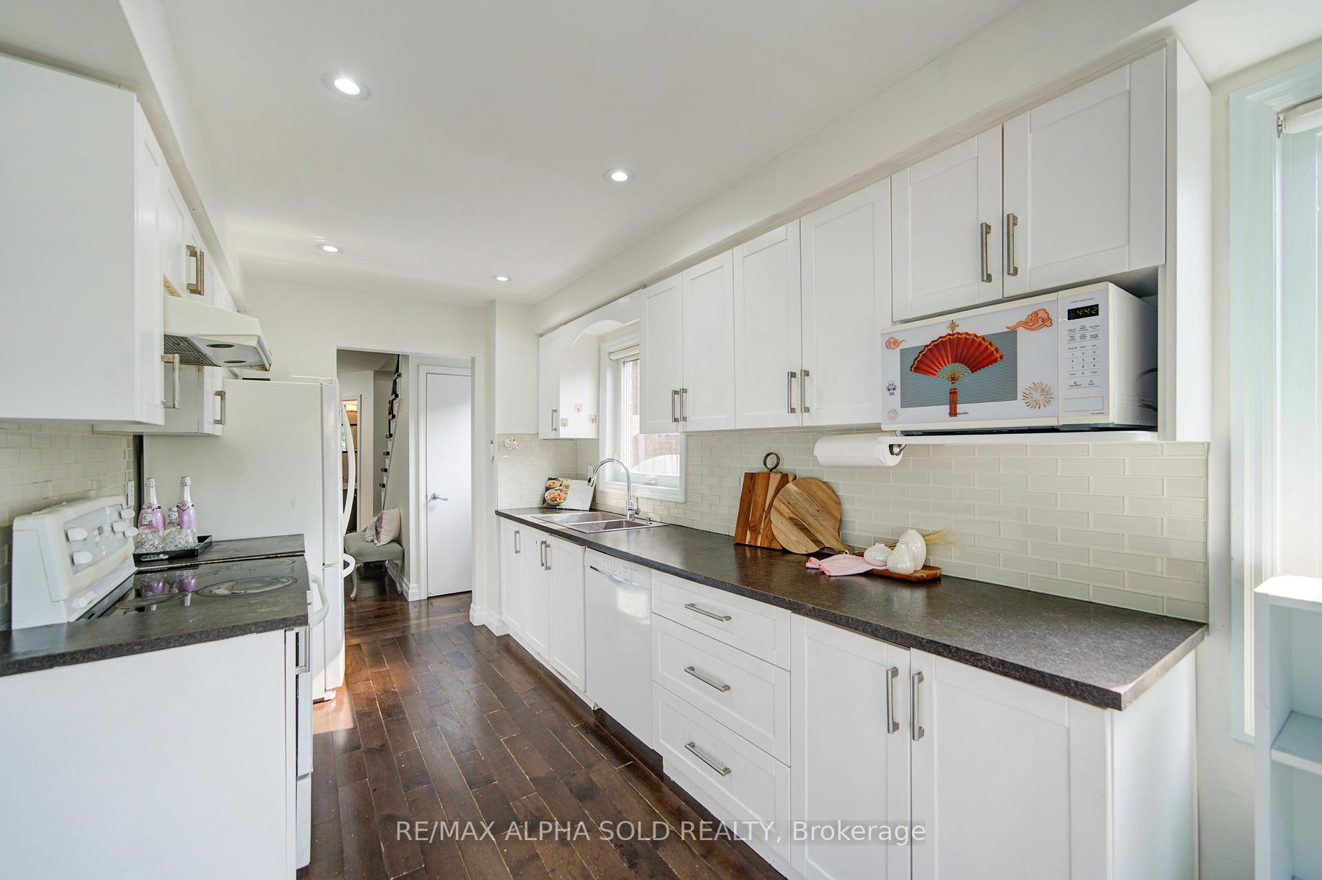 Photo 24 of 14 Miley Drive, Markham, Markville — HOMEH