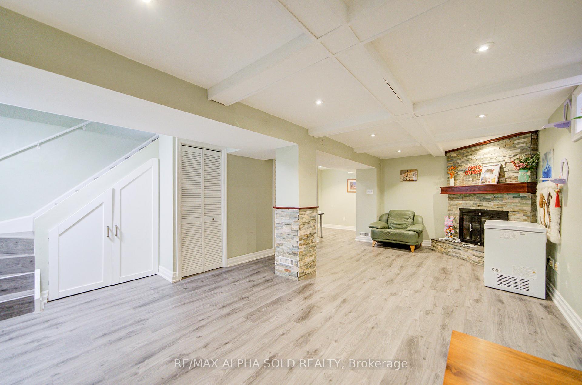 Photo 41 of 14 Miley Drive, Markham, Markville — HOMEH
