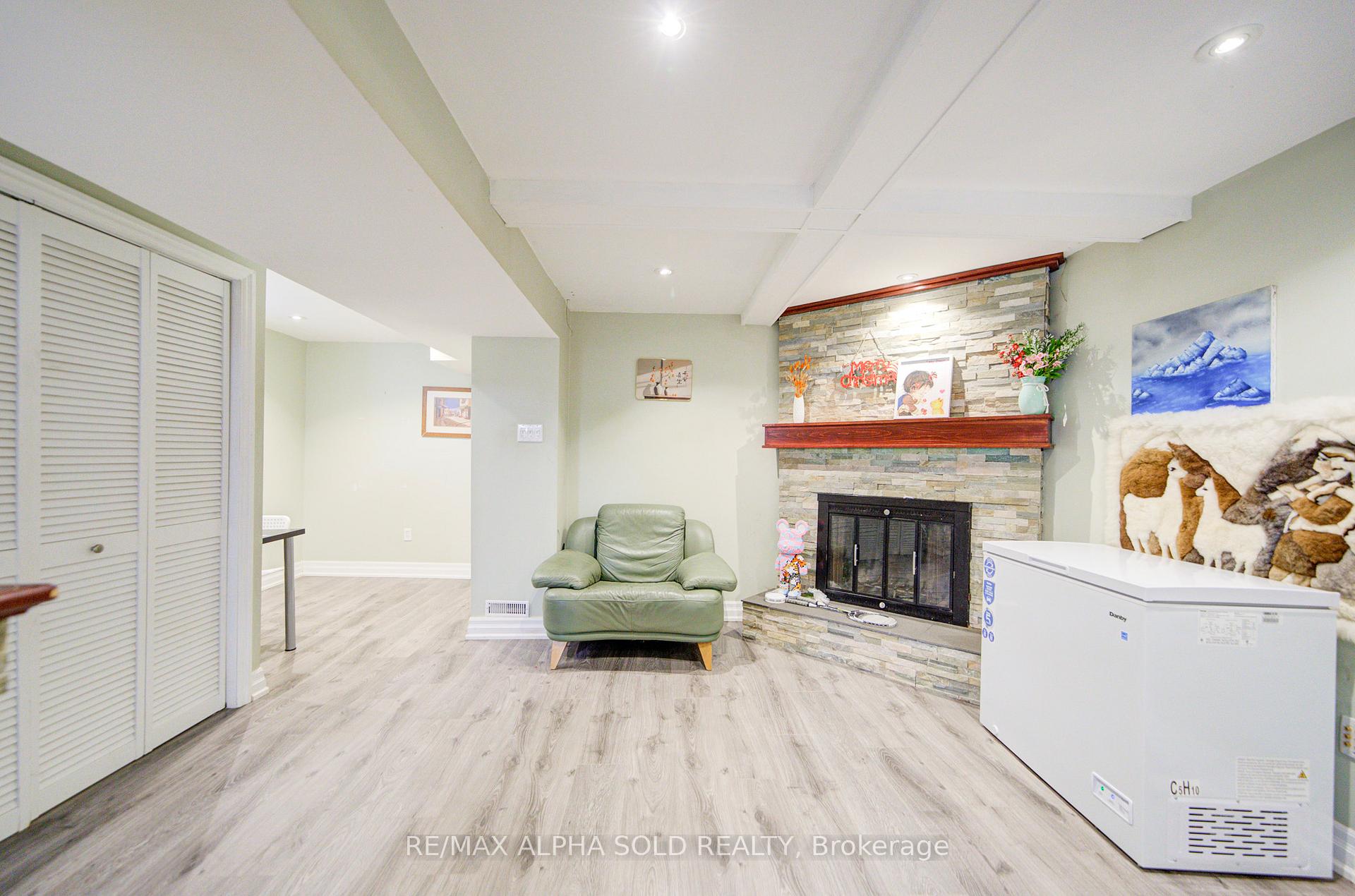 Photo 44 of 14 Miley Drive, Markham, Markville — HOMEH