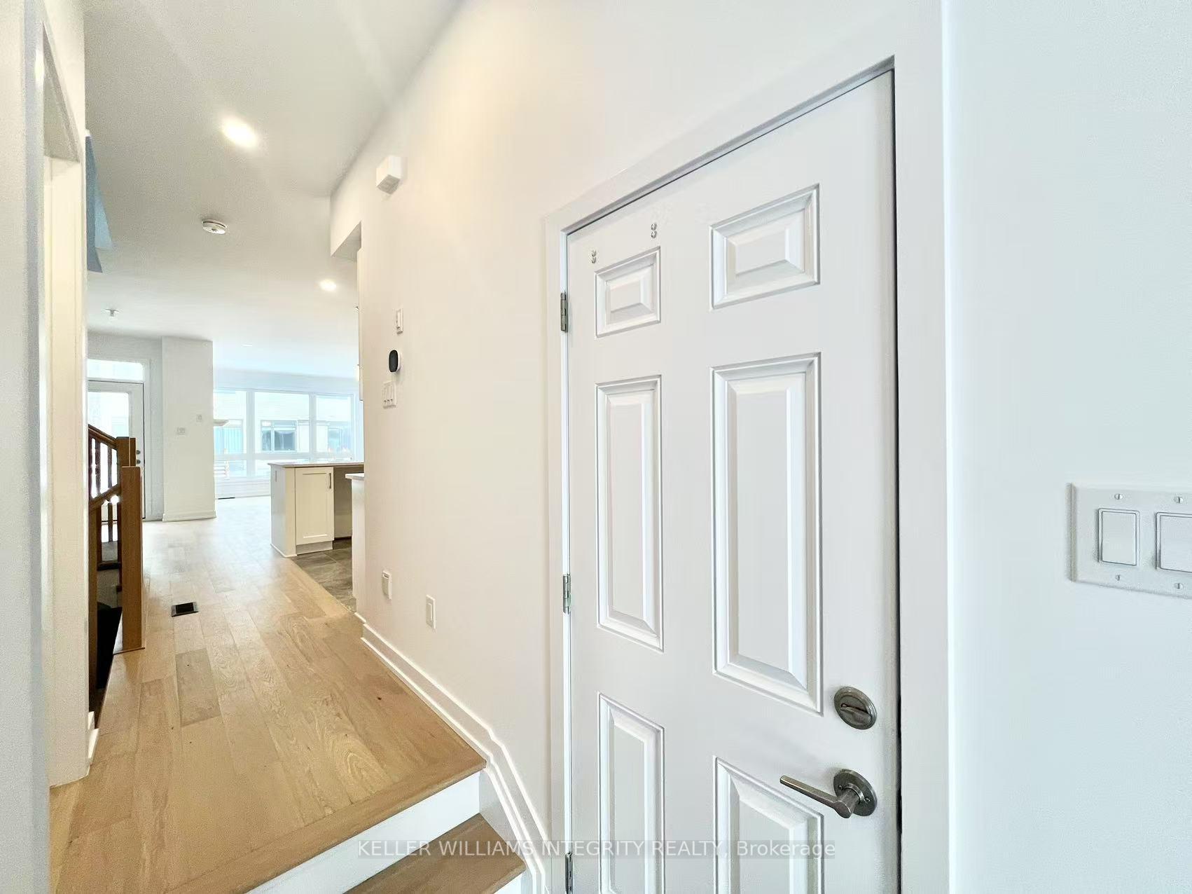 Photo 6 of 1060 Kitigan Grove, Ottawa, Kanata - Kanata Lakes/Heritage Hills — HOMEH