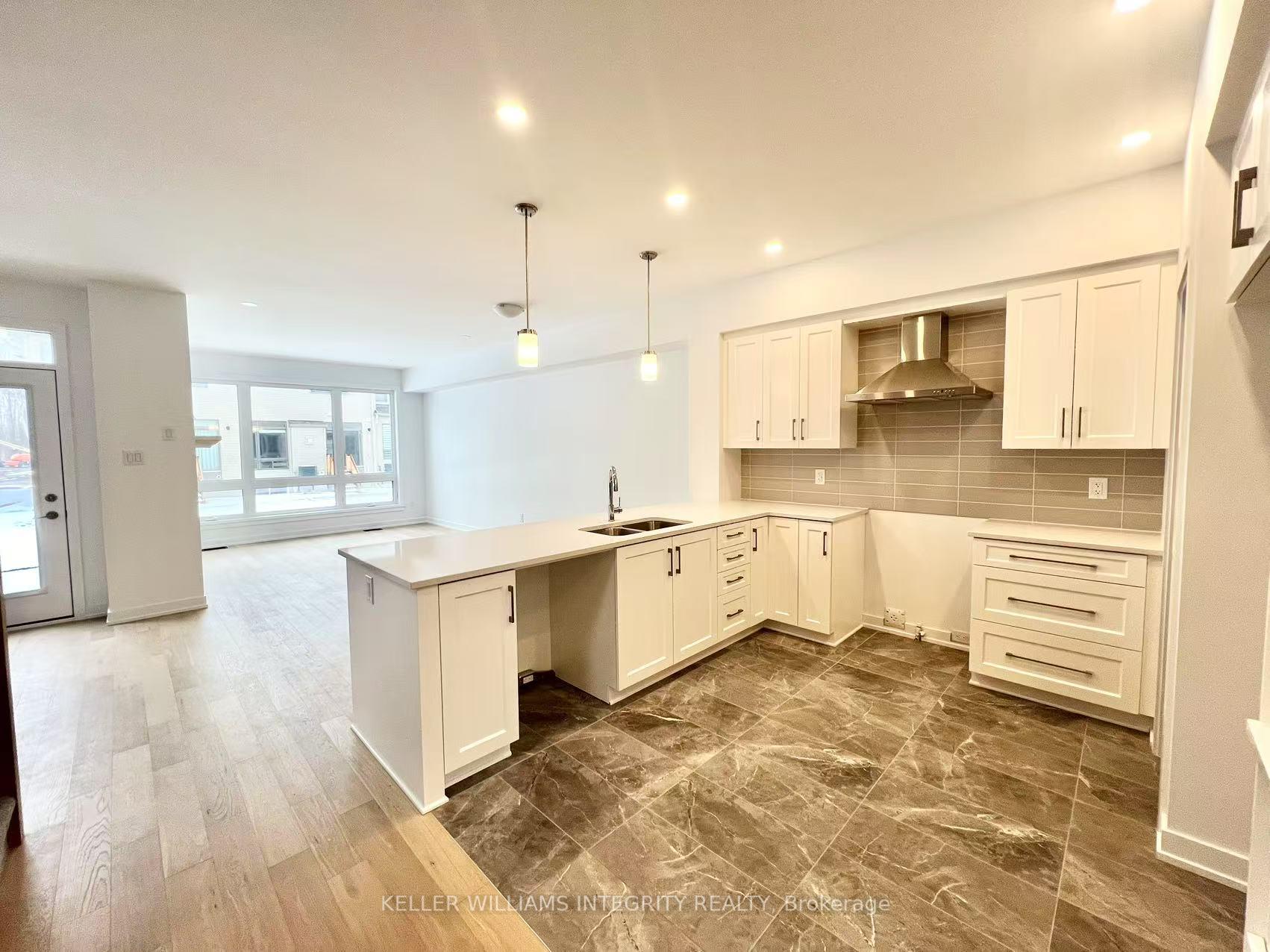 Photo 8 of 1060 Kitigan Grove, Ottawa, Kanata - Kanata Lakes/Heritage Hills — HOMEH