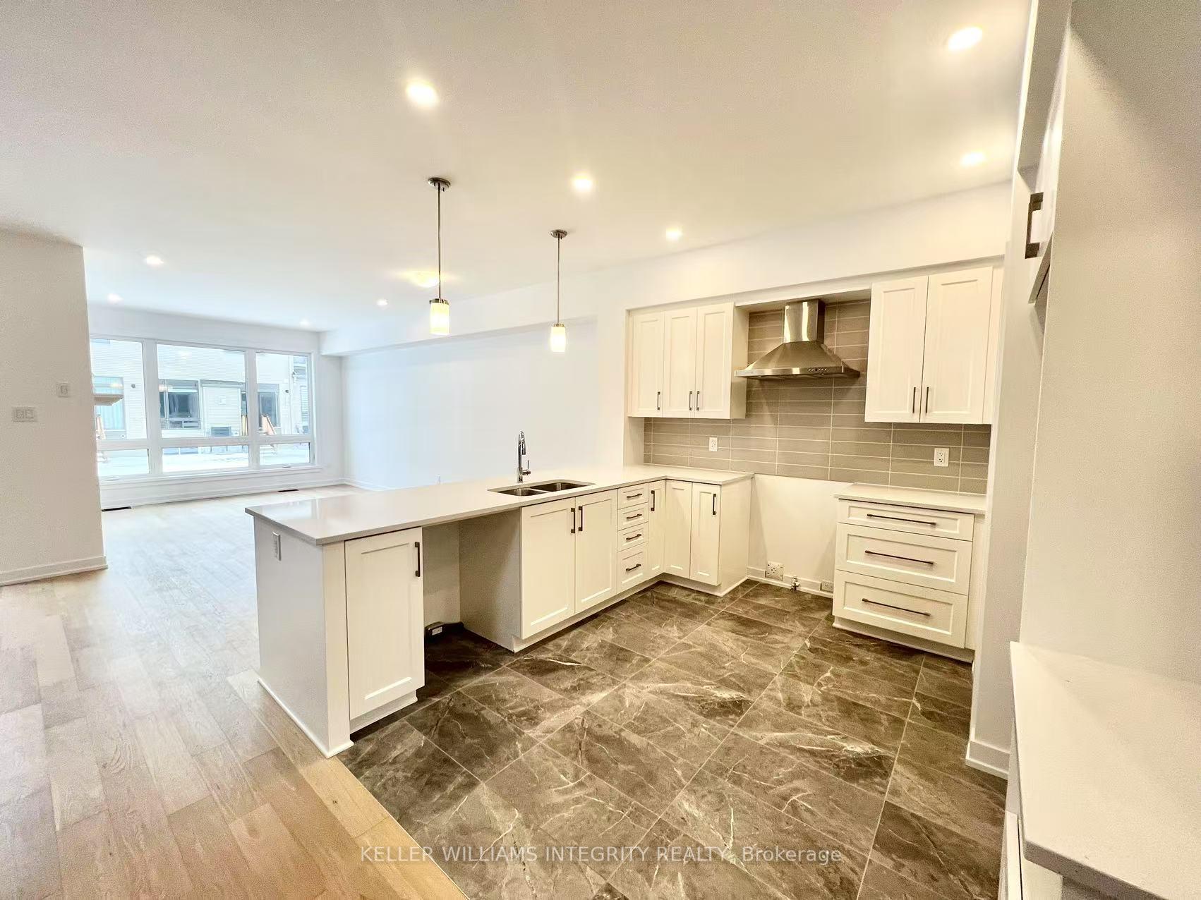 Photo 9 of 1060 Kitigan Grove, Ottawa, Kanata - Kanata Lakes/Heritage Hills — HOMEH