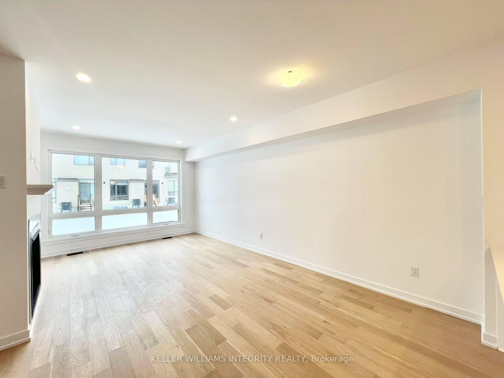 Photo 13 of 1060 Kitigan Grove, Ottawa, Kanata - Kanata Lakes/Heritage Hills — HOMEH