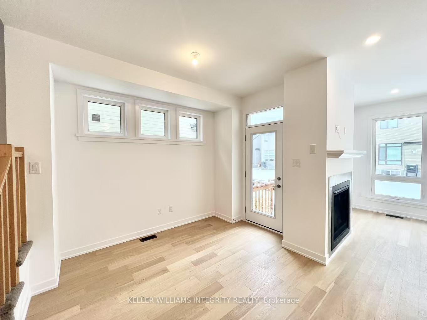 Photo 14 of 1060 Kitigan Grove, Ottawa, Kanata - Kanata Lakes/Heritage Hills — HOMEH