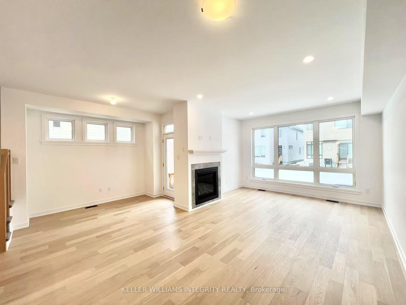 Photo 15 of 1060 Kitigan Grove, Ottawa, Kanata - Kanata Lakes/Heritage Hills — HOMEH
