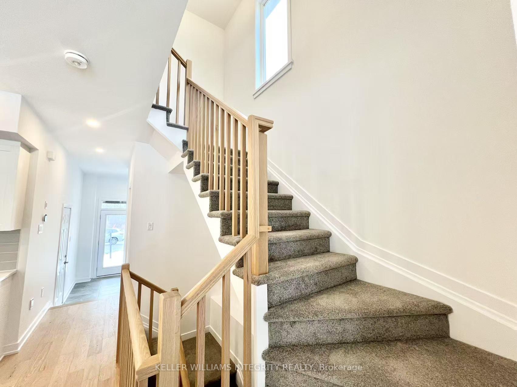 Photo 17 of 1060 Kitigan Grove, Ottawa, Kanata - Kanata Lakes/Heritage Hills — HOMEH