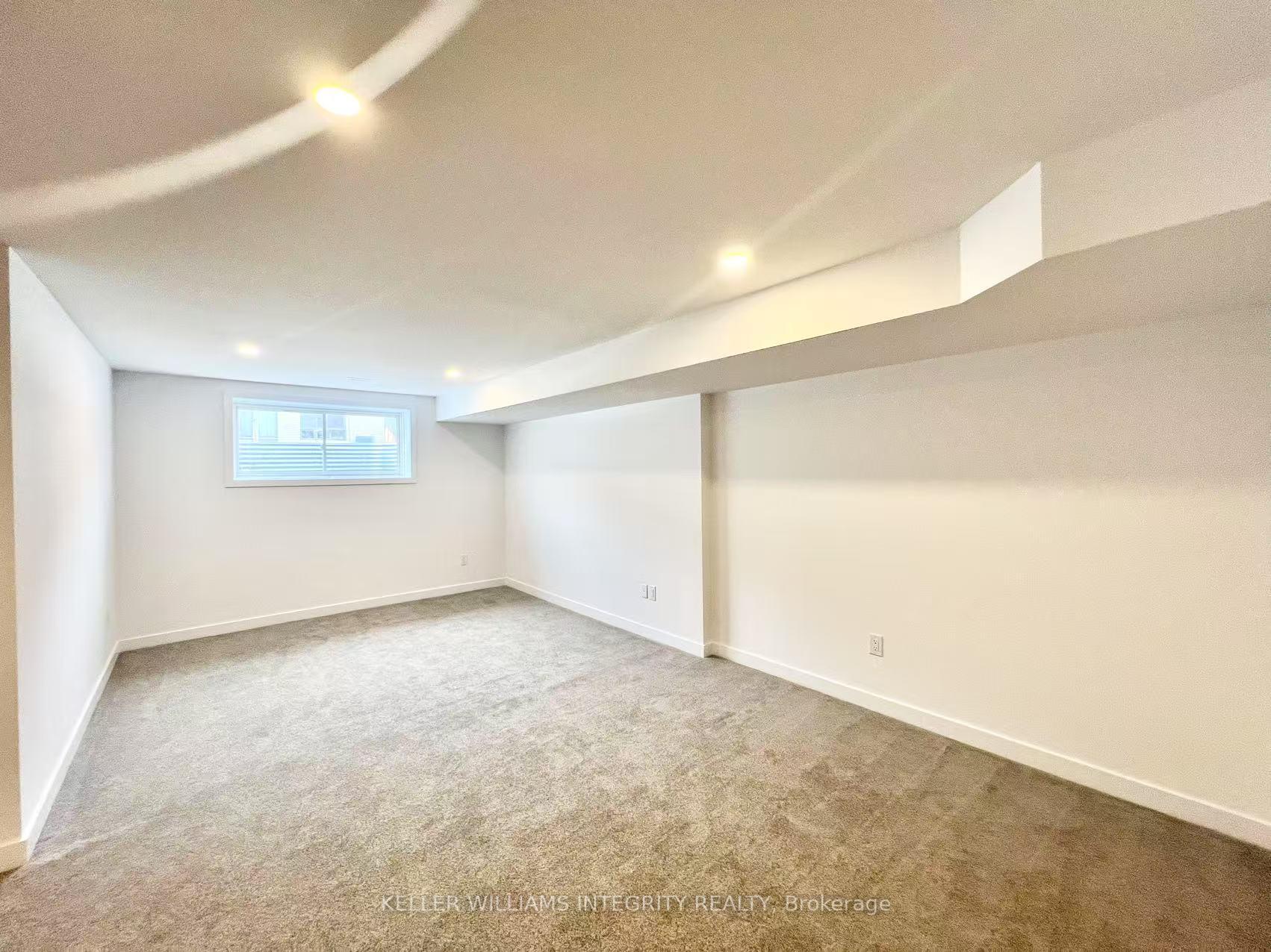 Photo 32 of 1060 Kitigan Grove, Ottawa, Kanata - Kanata Lakes/Heritage Hills — HOMEH