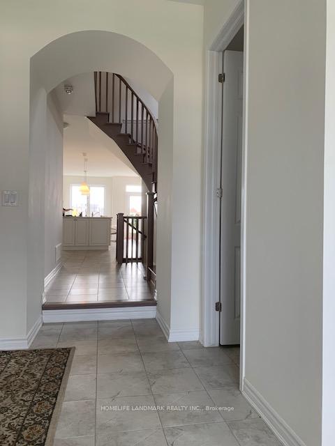 Photo 2 of 36 Celano Drive, Hamilton, Waterdown — HOMEH