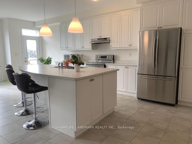 Photo 4 of 36 Celano Drive, Hamilton, Waterdown — HOMEH