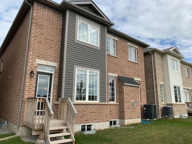 Photo 21 of 36 Celano Drive, Hamilton, Waterdown — HOMEH
