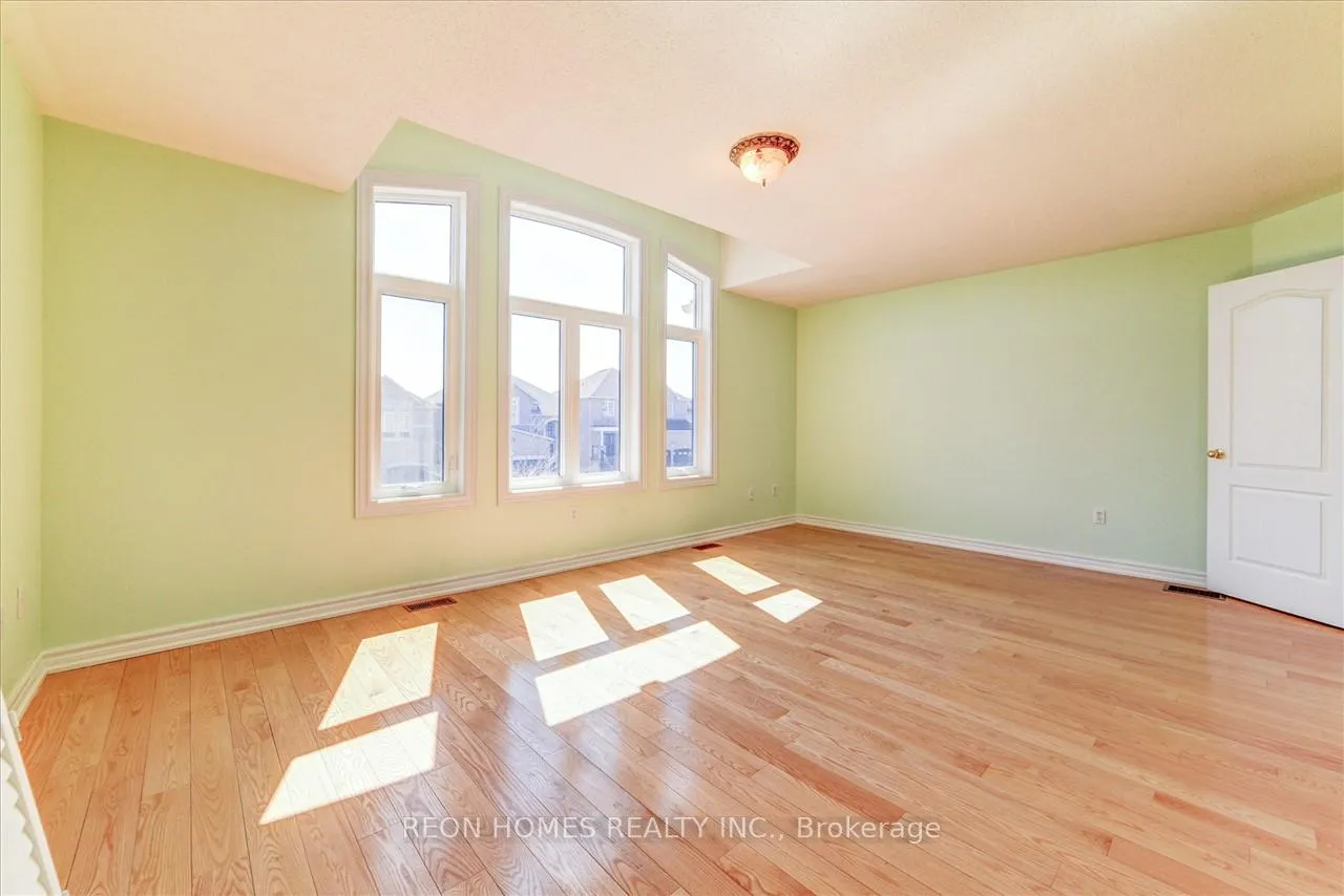 Photo 14 of Unit (Main), 322 Elson Street, Markham, Cedarwood — HOMEH