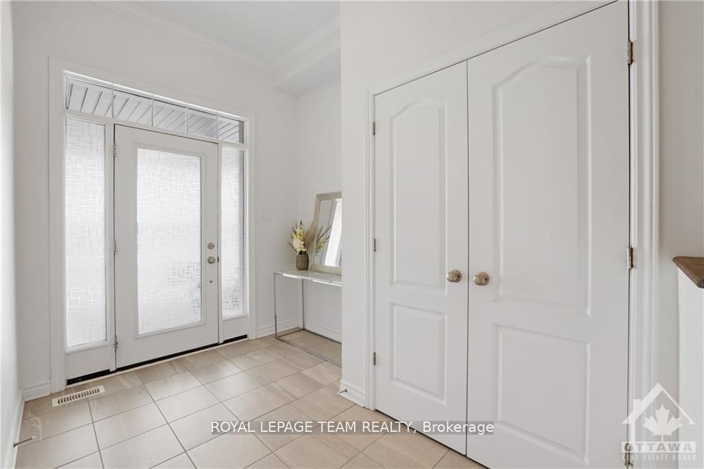 Photo 2 of 575 Honeylocust Avenue, Ottawa, Kanata - Emerald Meadows/Trailwest — HOMEH
