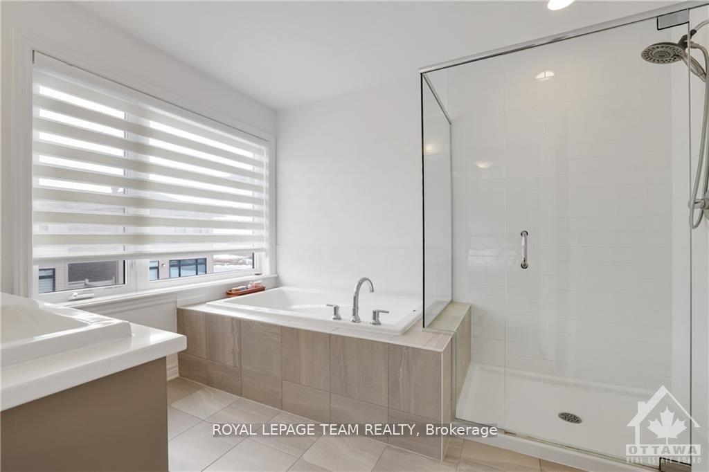 Photo 13 of 575 Honeylocust Avenue, Ottawa, Kanata - Emerald Meadows/Trailwest — HOMEH