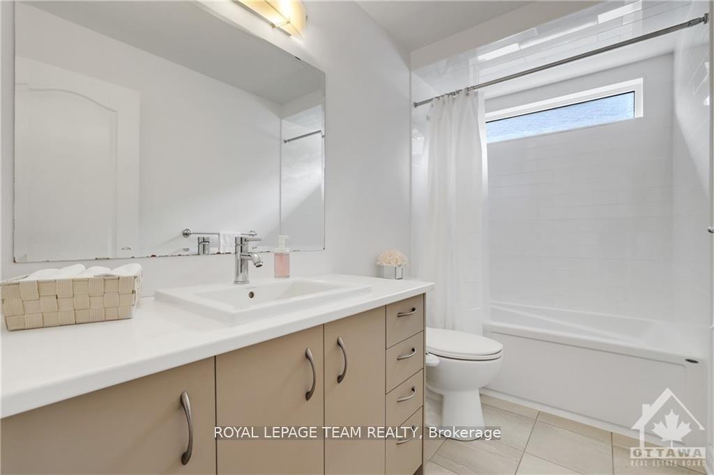 Photo 17 of 575 Honeylocust Avenue, Ottawa, Kanata - Emerald Meadows/Trailwest — HOMEH