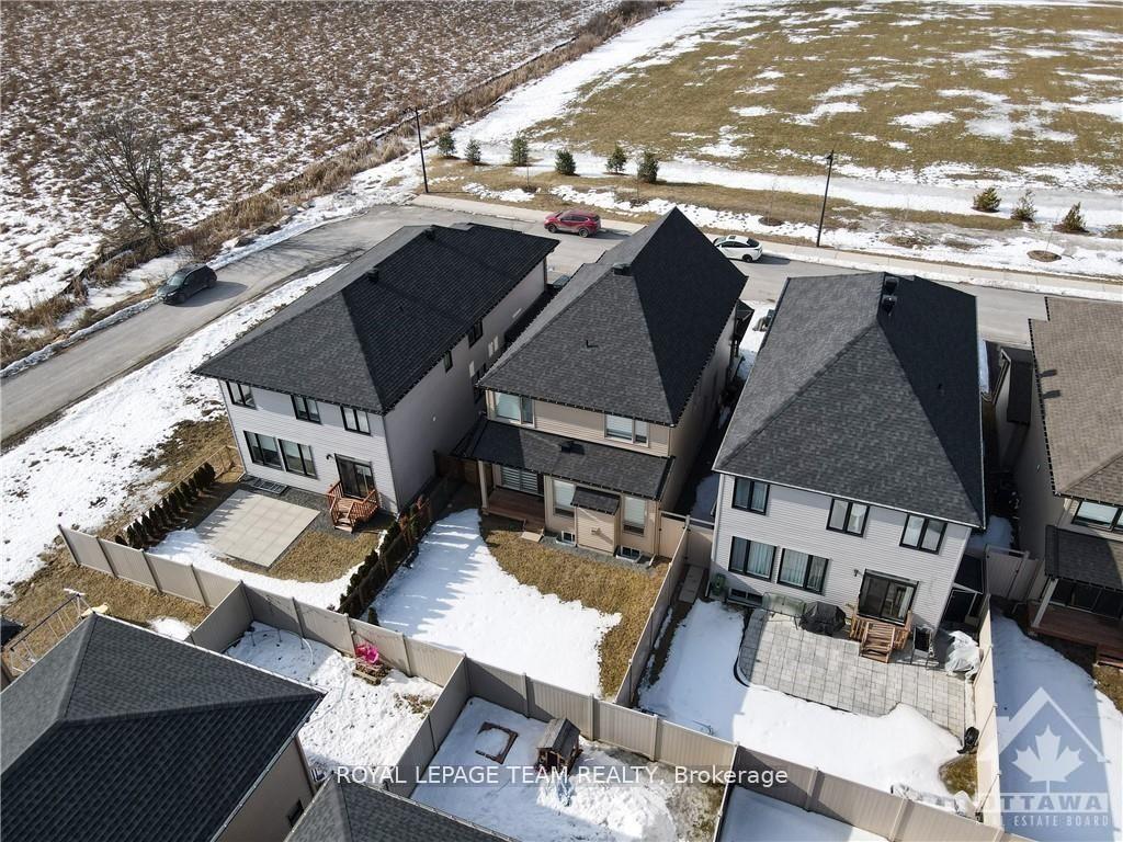Photo 23 of 575 Honeylocust Avenue, Ottawa, Kanata - Emerald Meadows/Trailwest — HOMEH