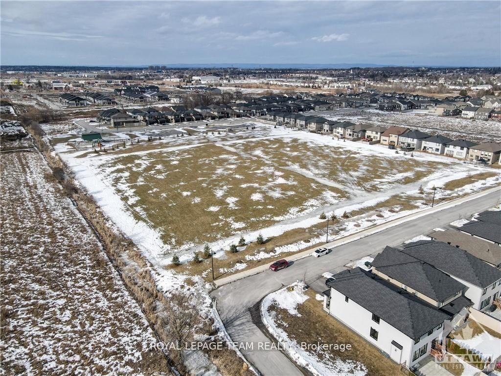 Photo 24 of 575 Honeylocust Avenue, Ottawa, Kanata - Emerald Meadows/Trailwest — HOMEH