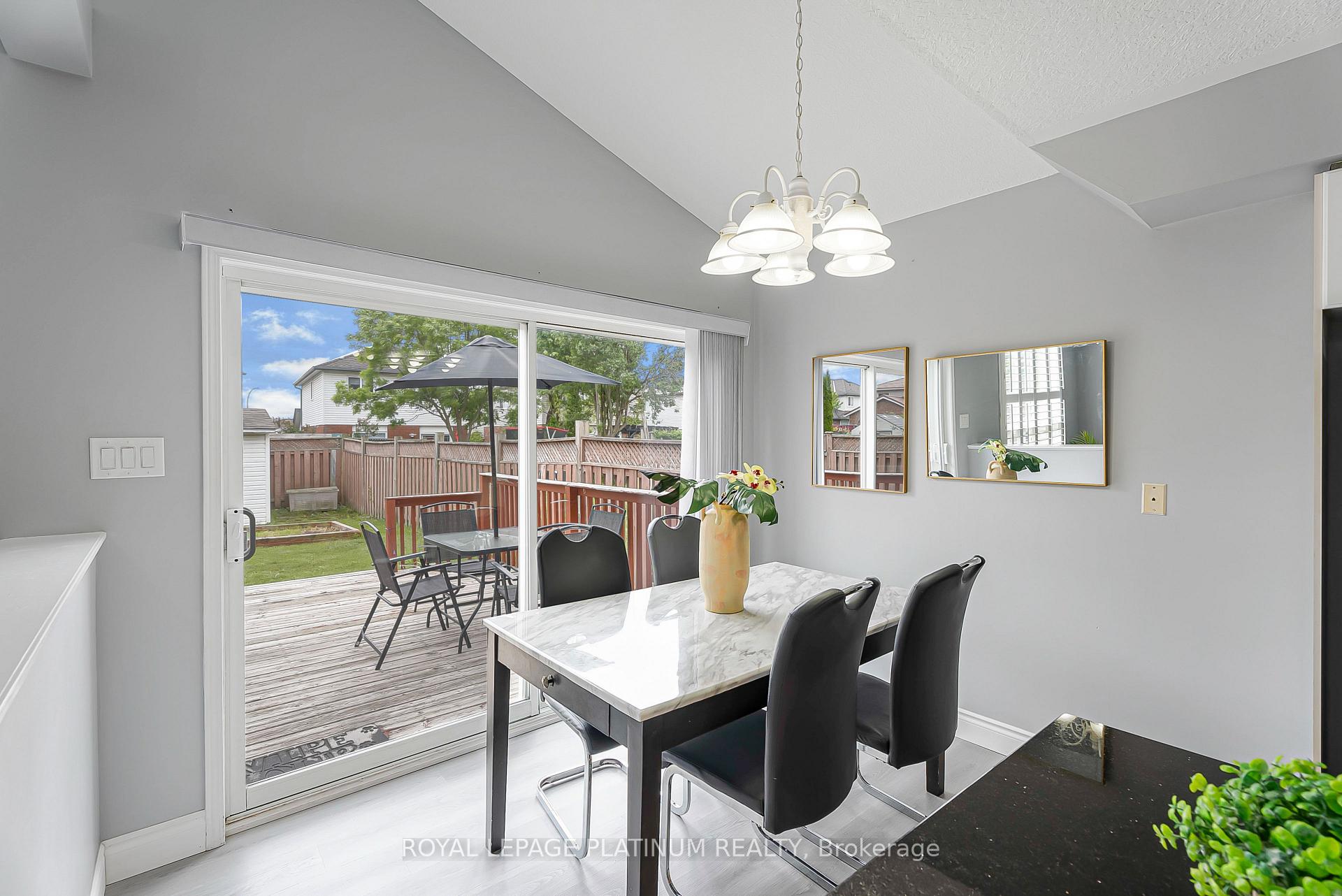 Photo 12 of 257 Grey Fox Drive, Kitchener, Larentian West — HOMEH
