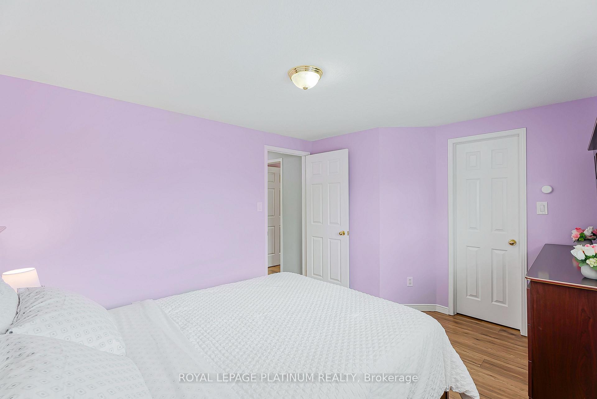 Photo 24 of 257 Grey Fox Drive, Kitchener, Larentian West — HOMEH