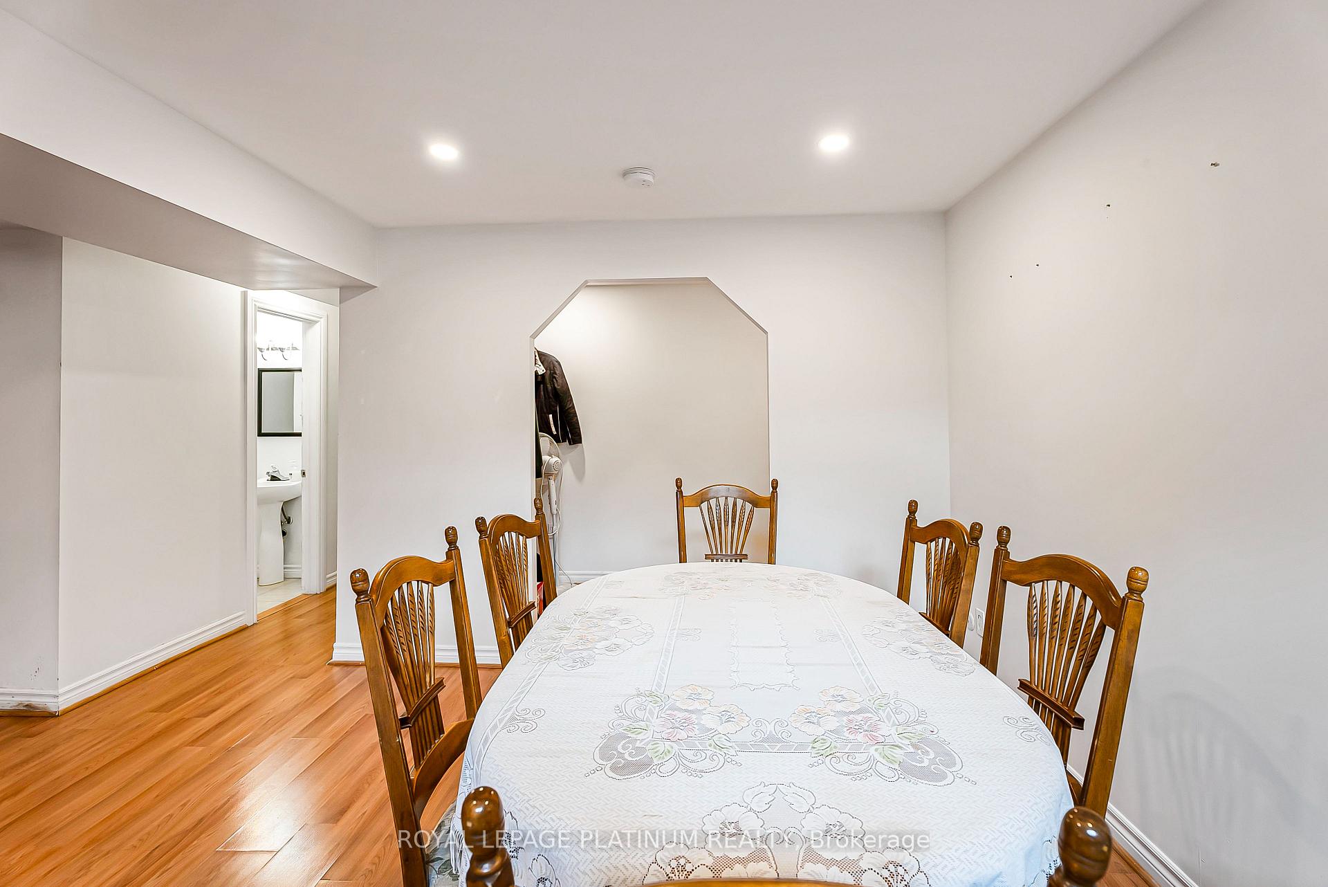 Photo 26 of 257 Grey Fox Drive, Kitchener, Larentian West — HOMEH