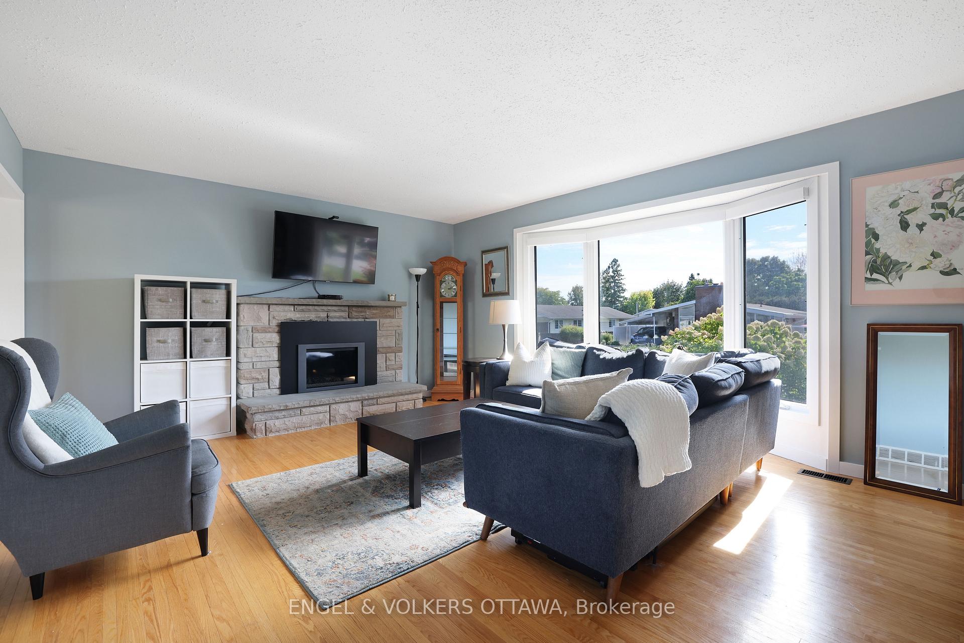 Photo 8 of 97 Banning Road, Ottawa, Kanata - Glencairn/Hazeldean — HOMEH