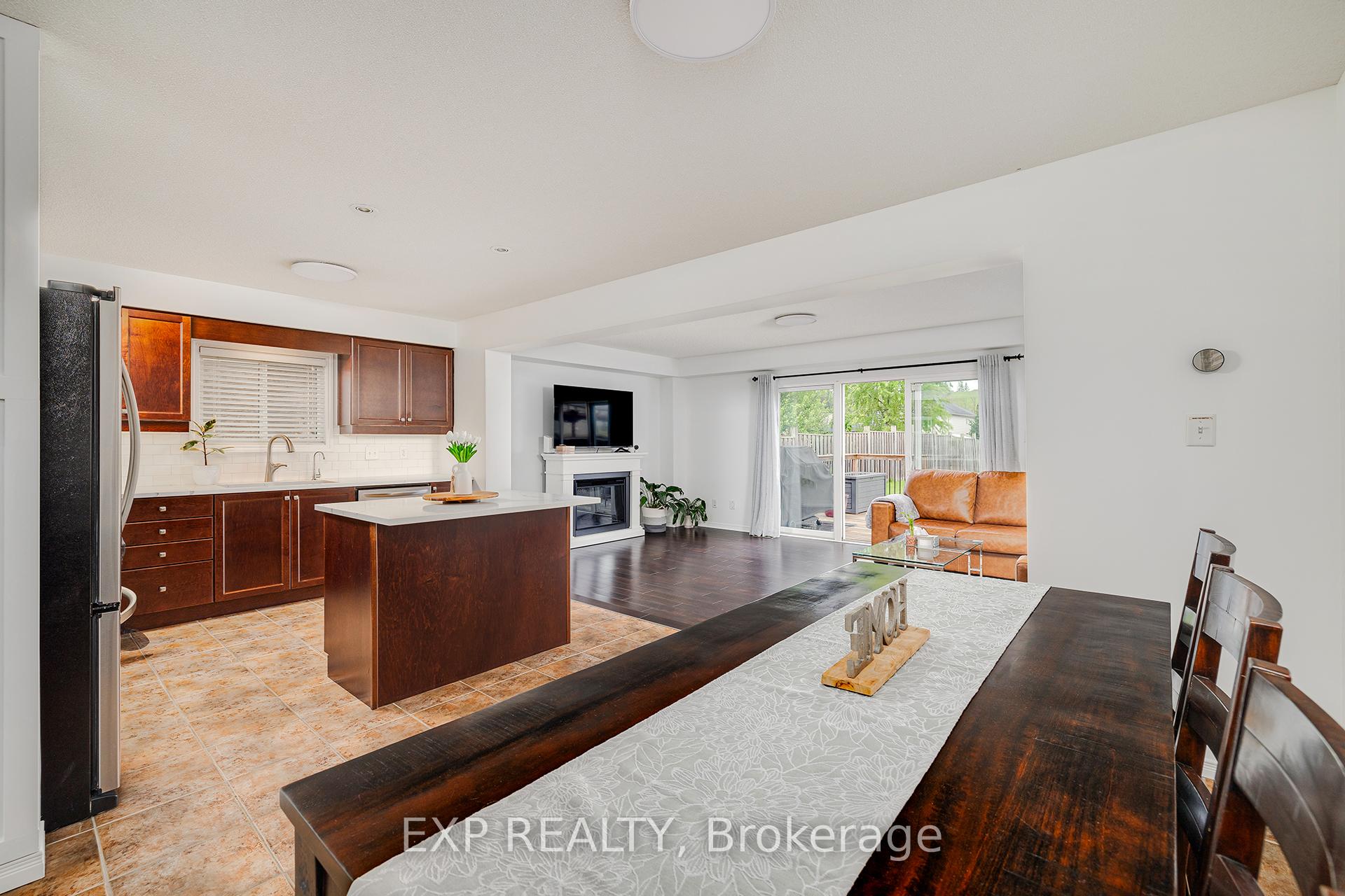 Photo 4 of 453 Beaumont Crescent, Kitchener — HOMEH