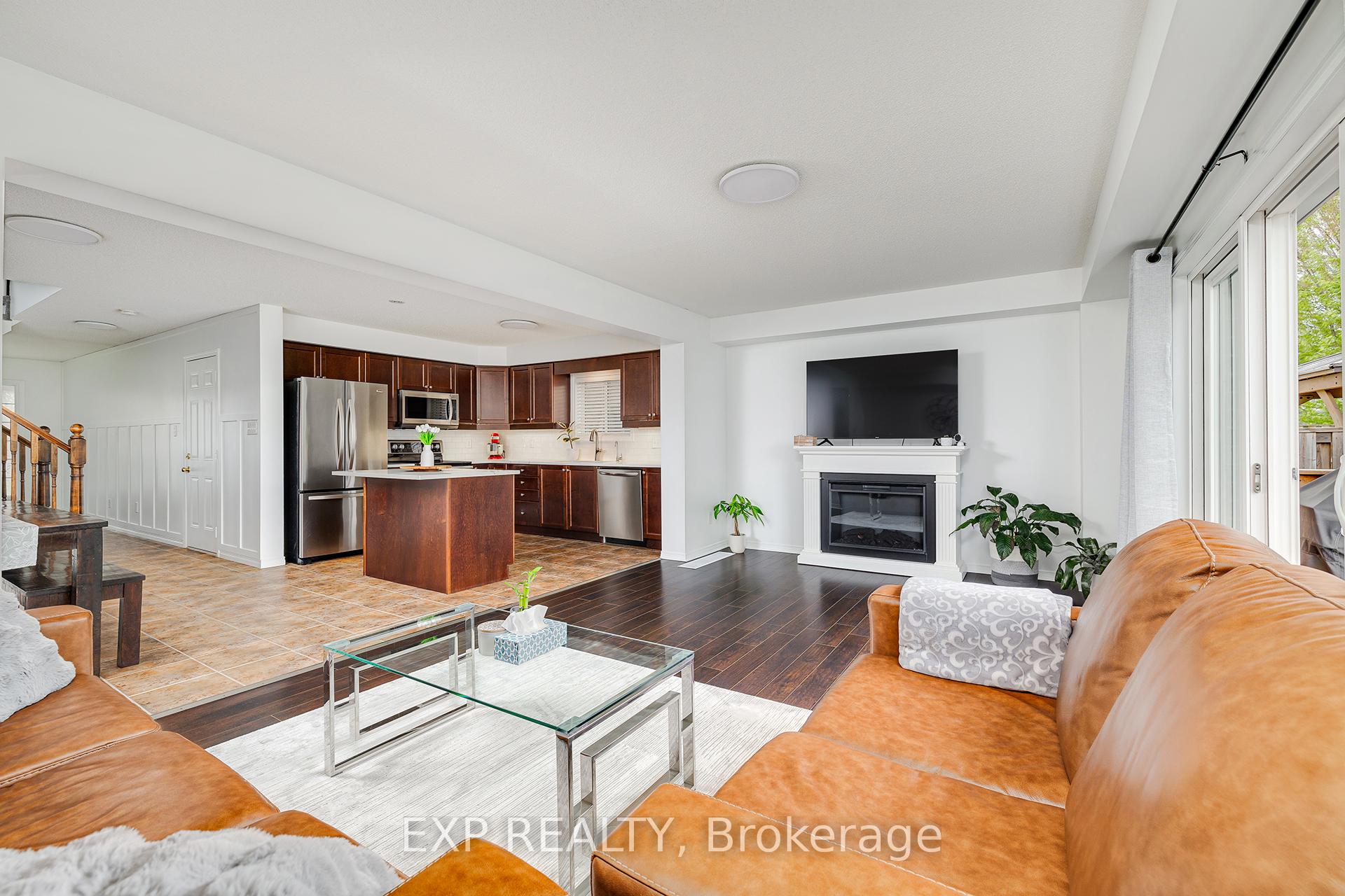 Photo 5 of 453 Beaumont Crescent, Kitchener — HOMEH