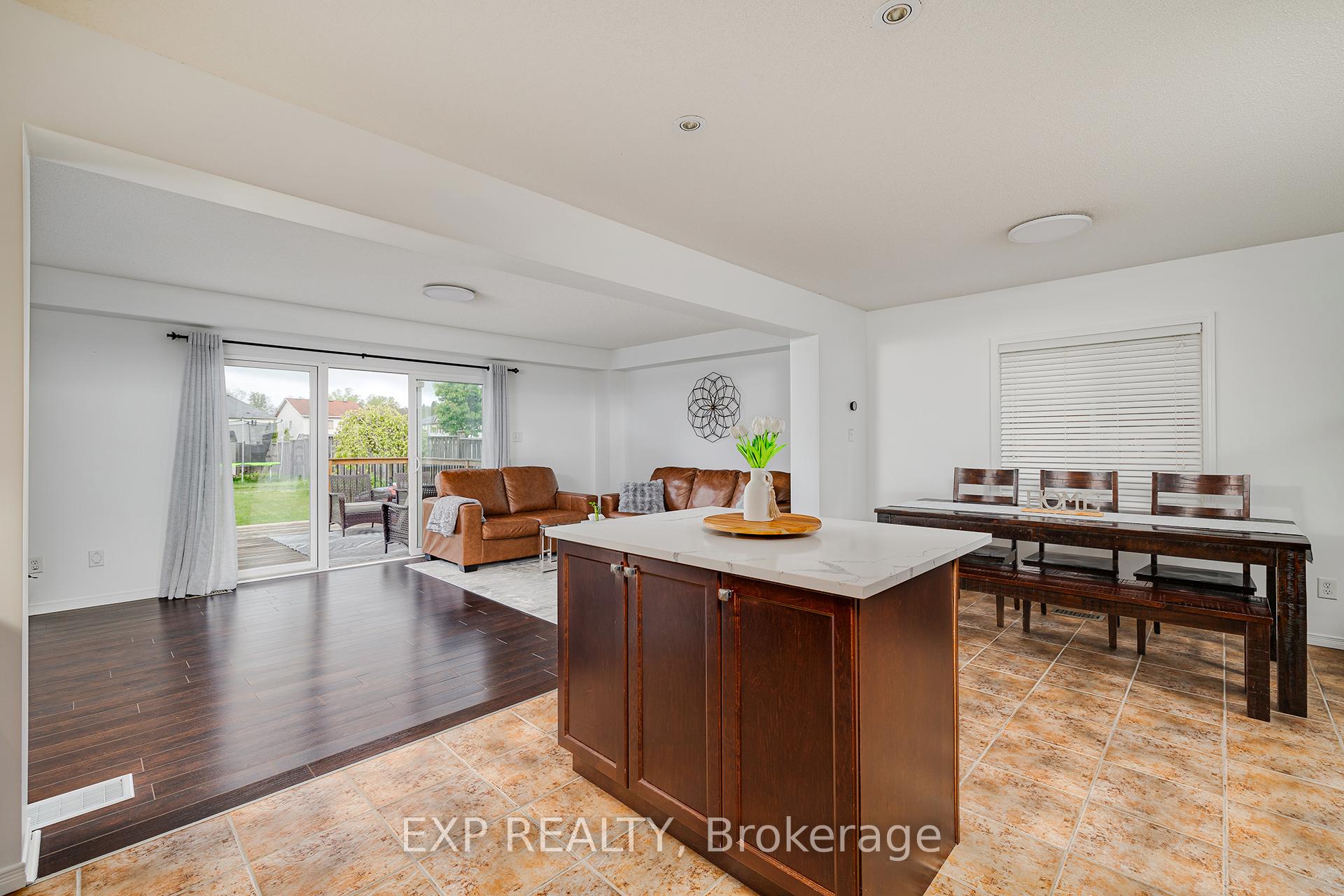 Photo 7 of 453 Beaumont Crescent, Kitchener — HOMEH