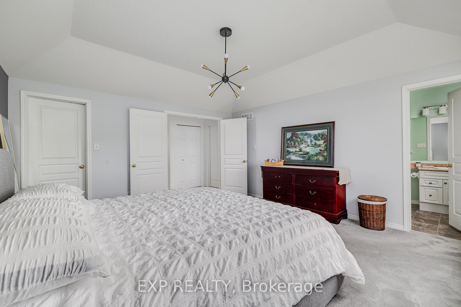 Photo 15 of 453 Beaumont Crescent, Kitchener — HOMEH