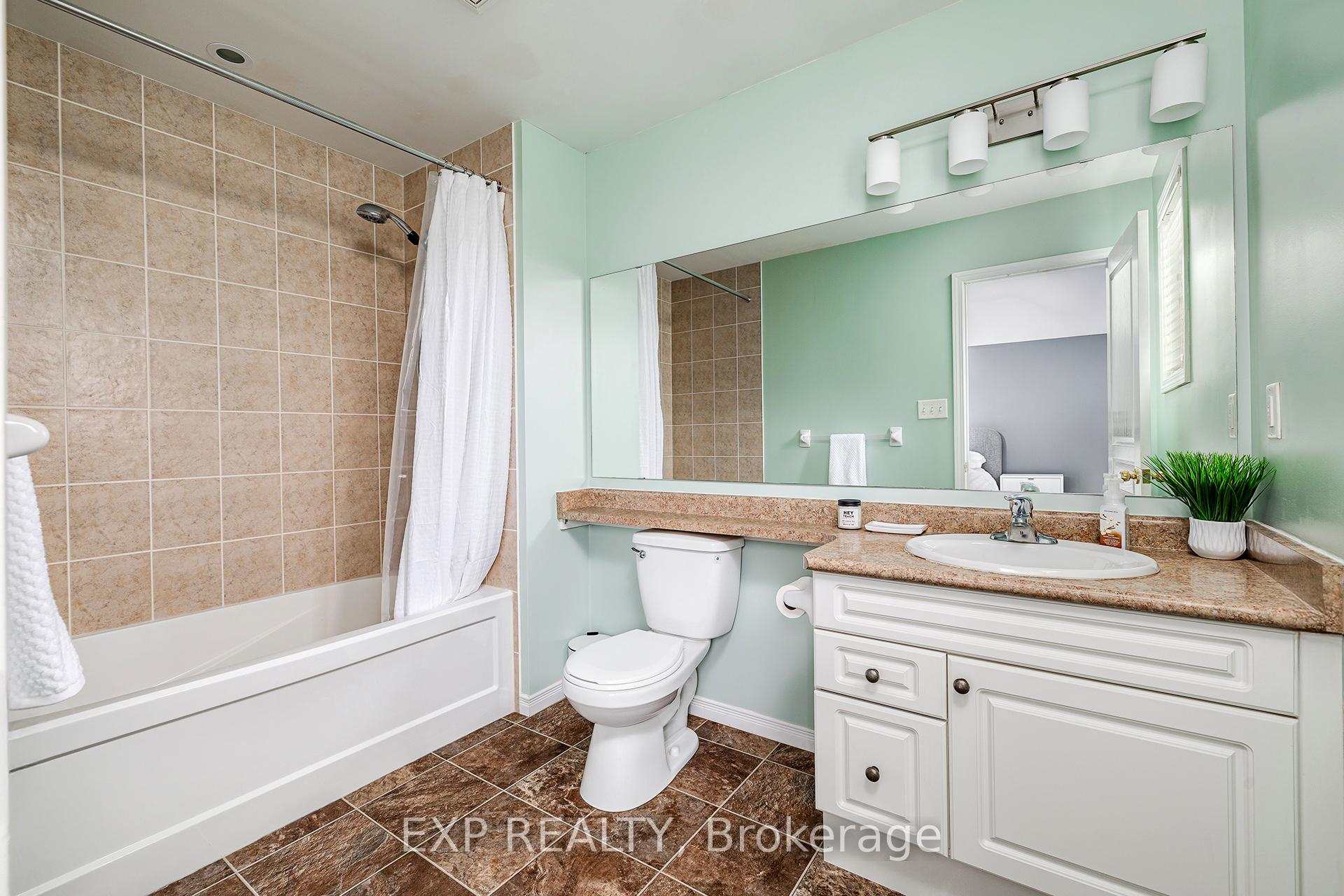 Photo 16 of 453 Beaumont Crescent, Kitchener — HOMEH