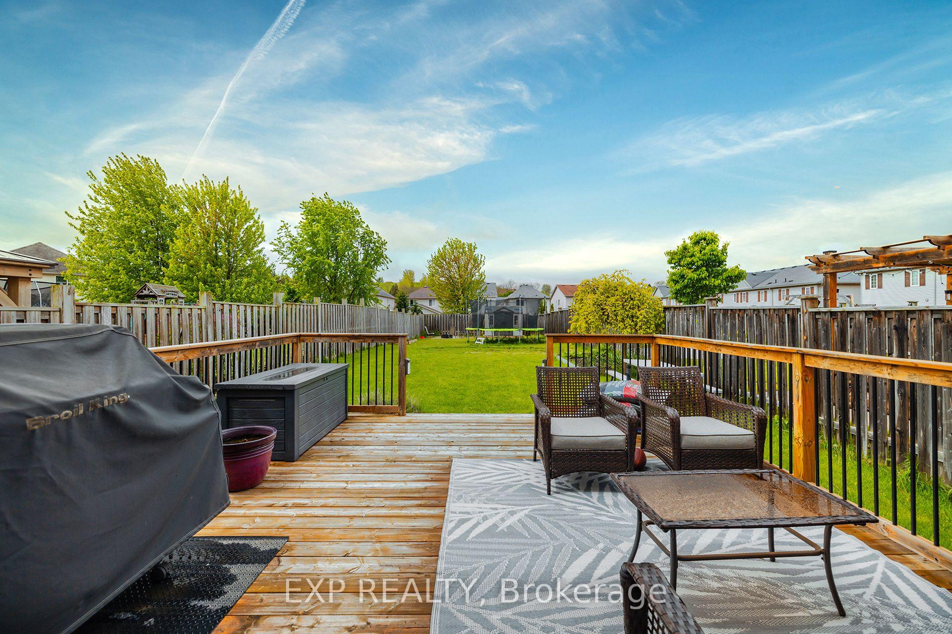 Photo 25 of 453 Beaumont Crescent, Kitchener — HOMEH
