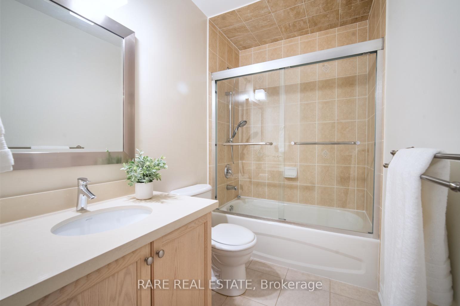 Photo 17 of 56 Dungannon Drive, Markham, Angus Glen — HOMEH