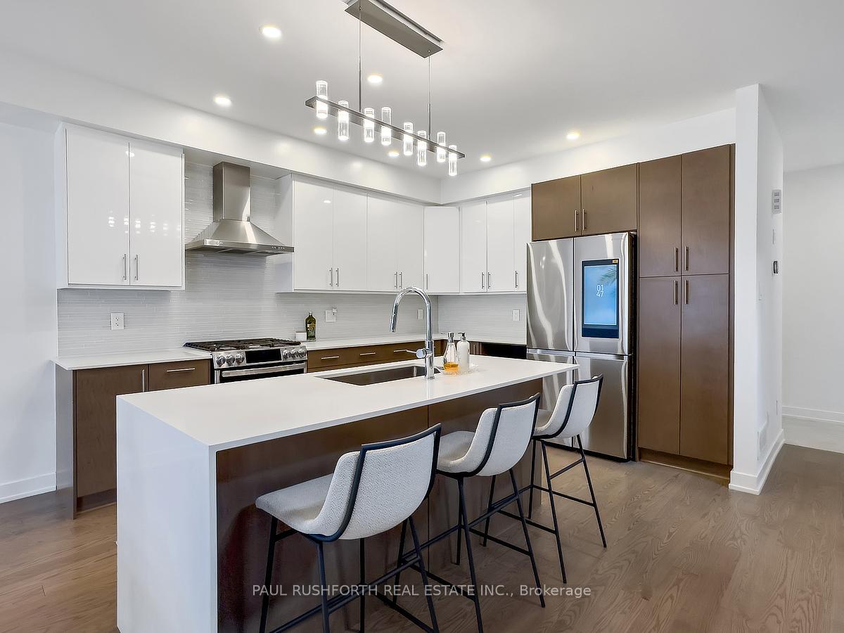 Photo 3 of 21 Mendoza Way, Ottawa, Kanata - Emerald Meadows/Trailwest — HOMEH