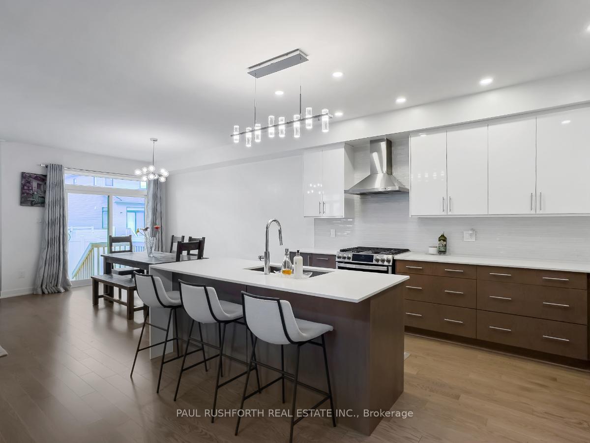Photo 10 of 21 Mendoza Way, Ottawa, Kanata - Emerald Meadows/Trailwest — HOMEH
