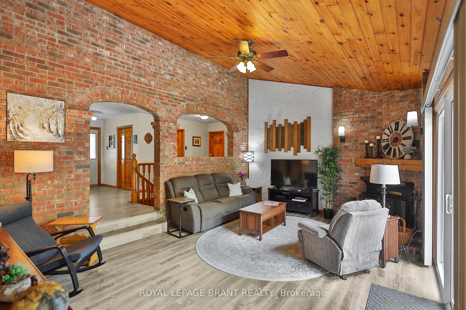 Photo 5 of 110 Albion Court, Kitchener — HOMEH