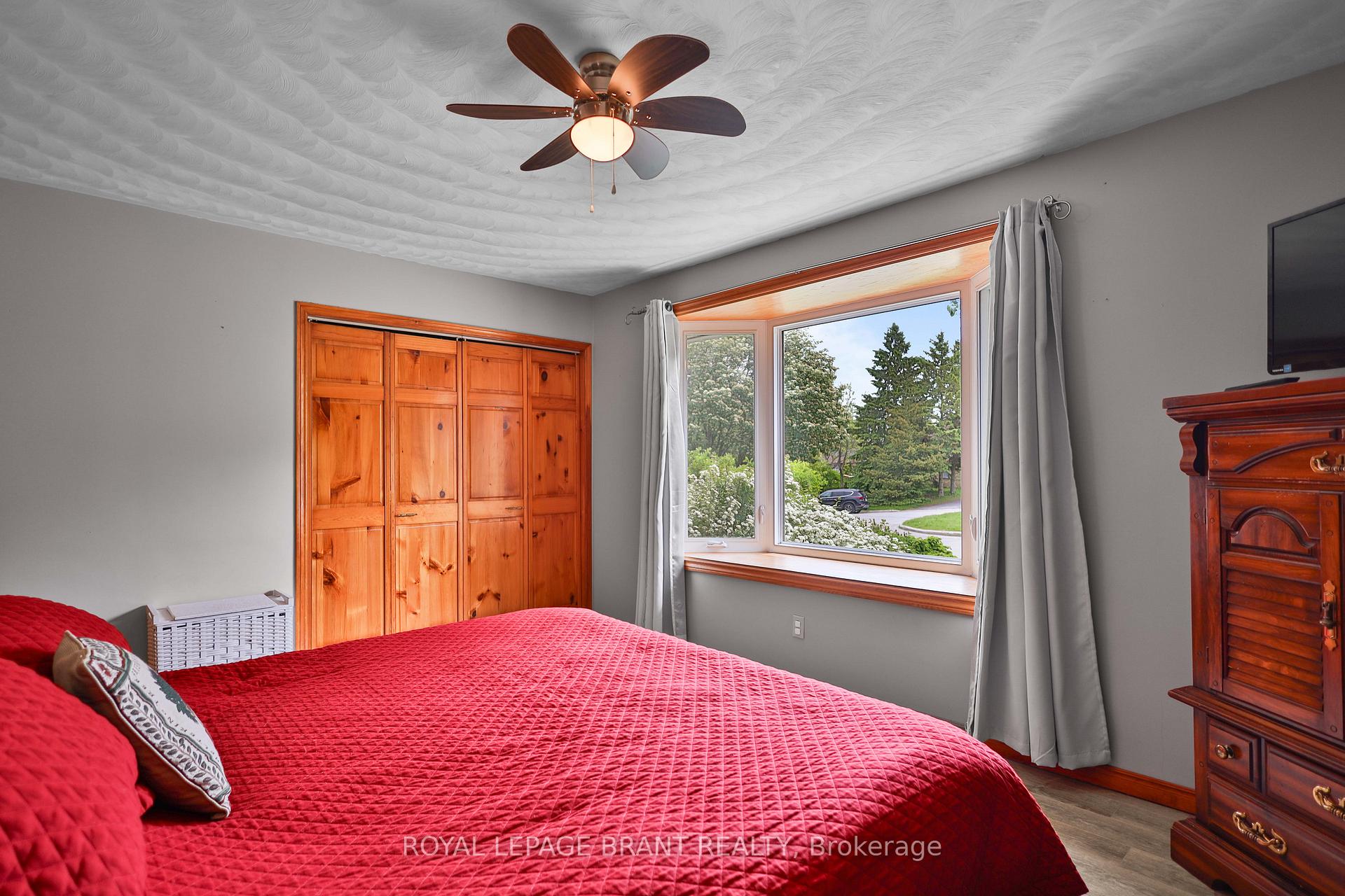 Photo 9 of 110 Albion Court, Kitchener — HOMEH