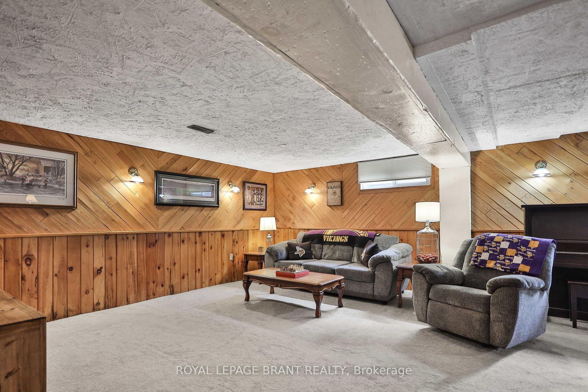 Photo 13 of 110 Albion Court, Kitchener — HOMEH