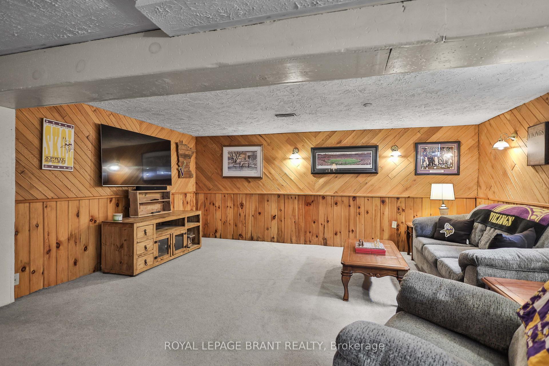 Photo 14 of 110 Albion Court, Kitchener — HOMEH