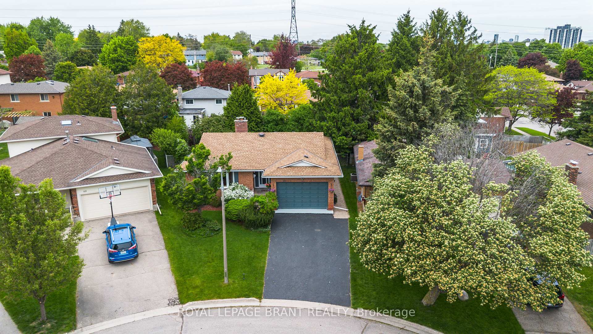 Photo 21 of 110 Albion Court, Kitchener — HOMEH