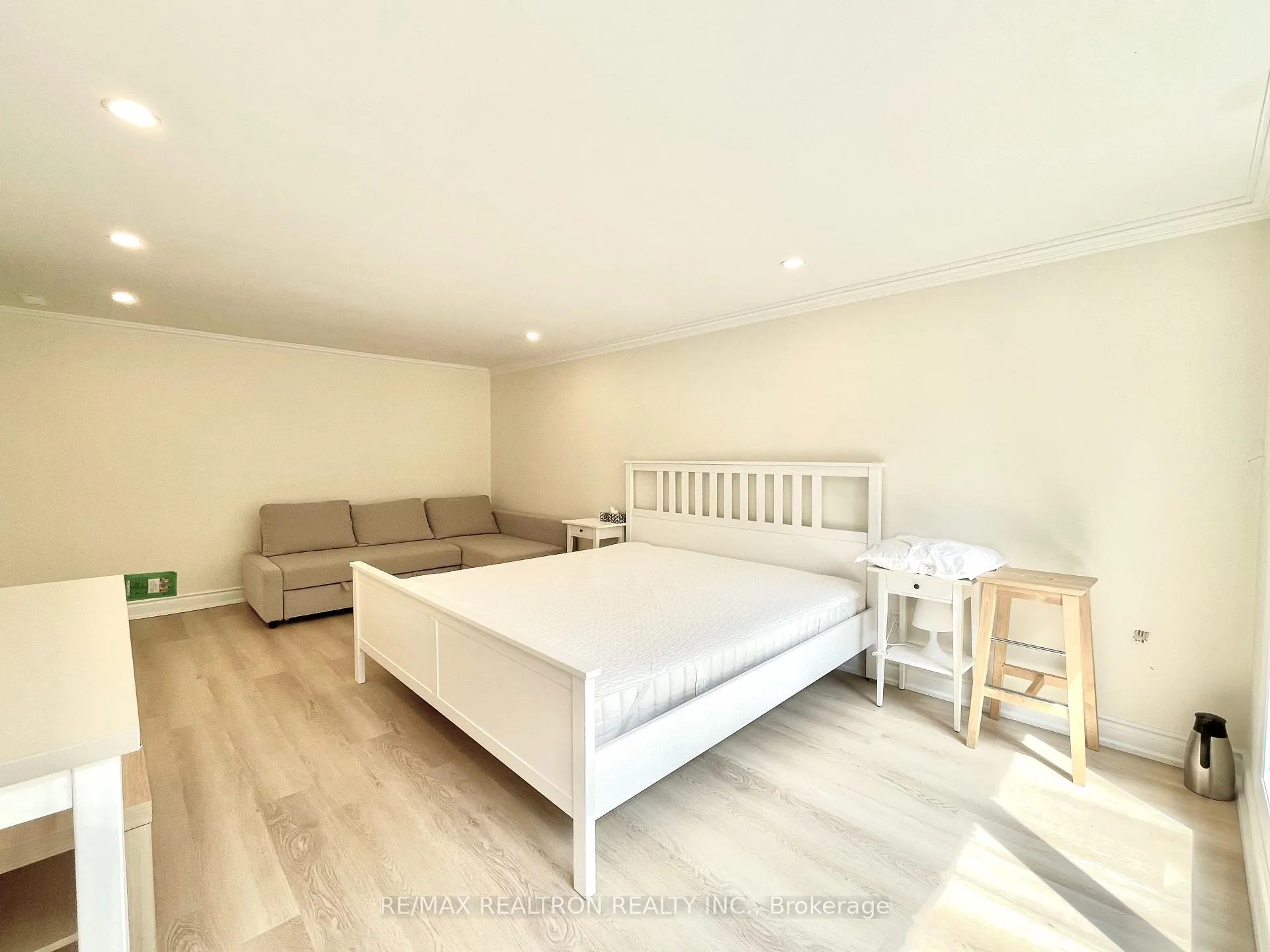 Photo 11 of Unit Lower, 8 Cedar Forest Drive, Markham, Royal Orchard — HOMEH