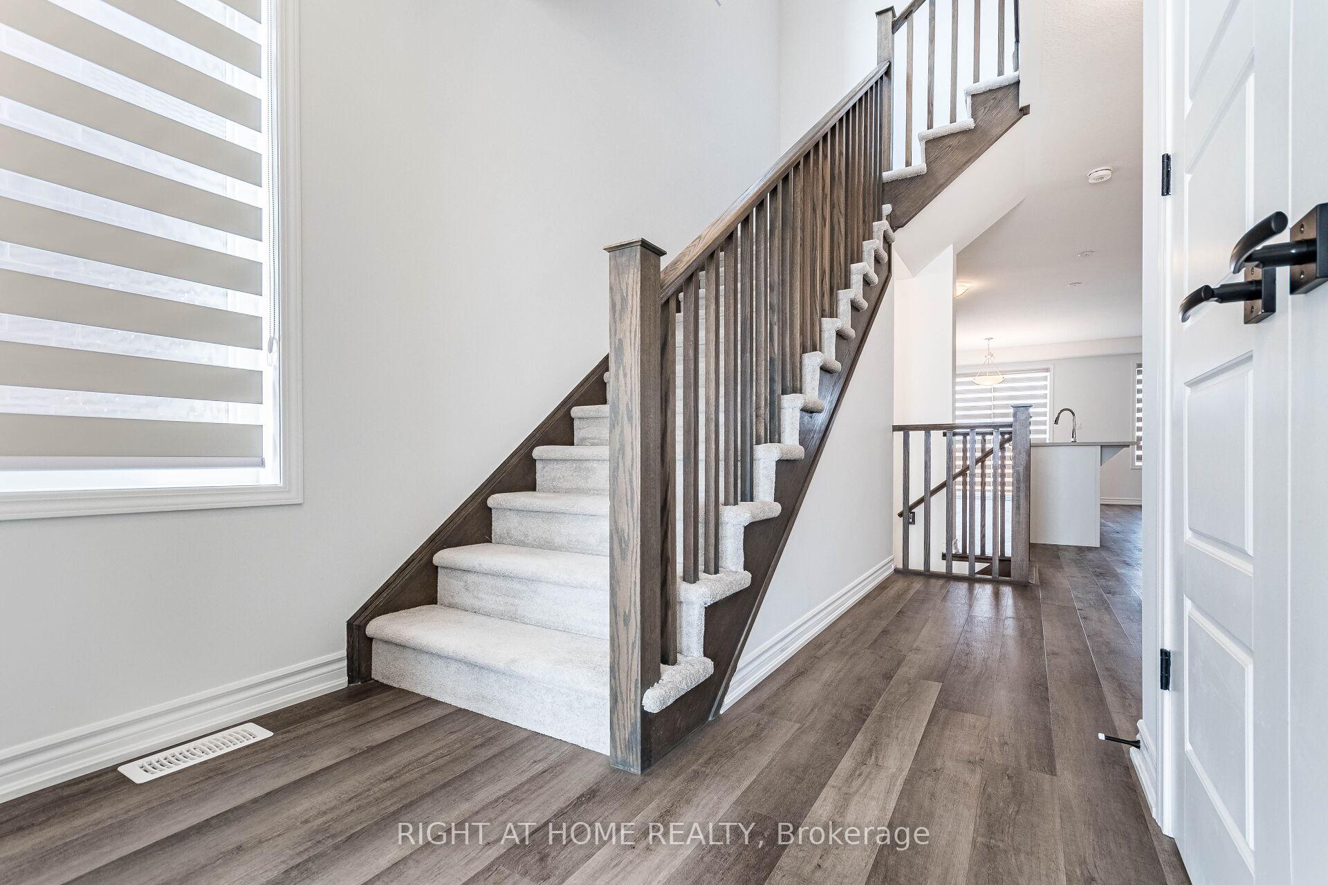 Photo 5 of 48 Forestwalk Street, Kitchener — HOMEH