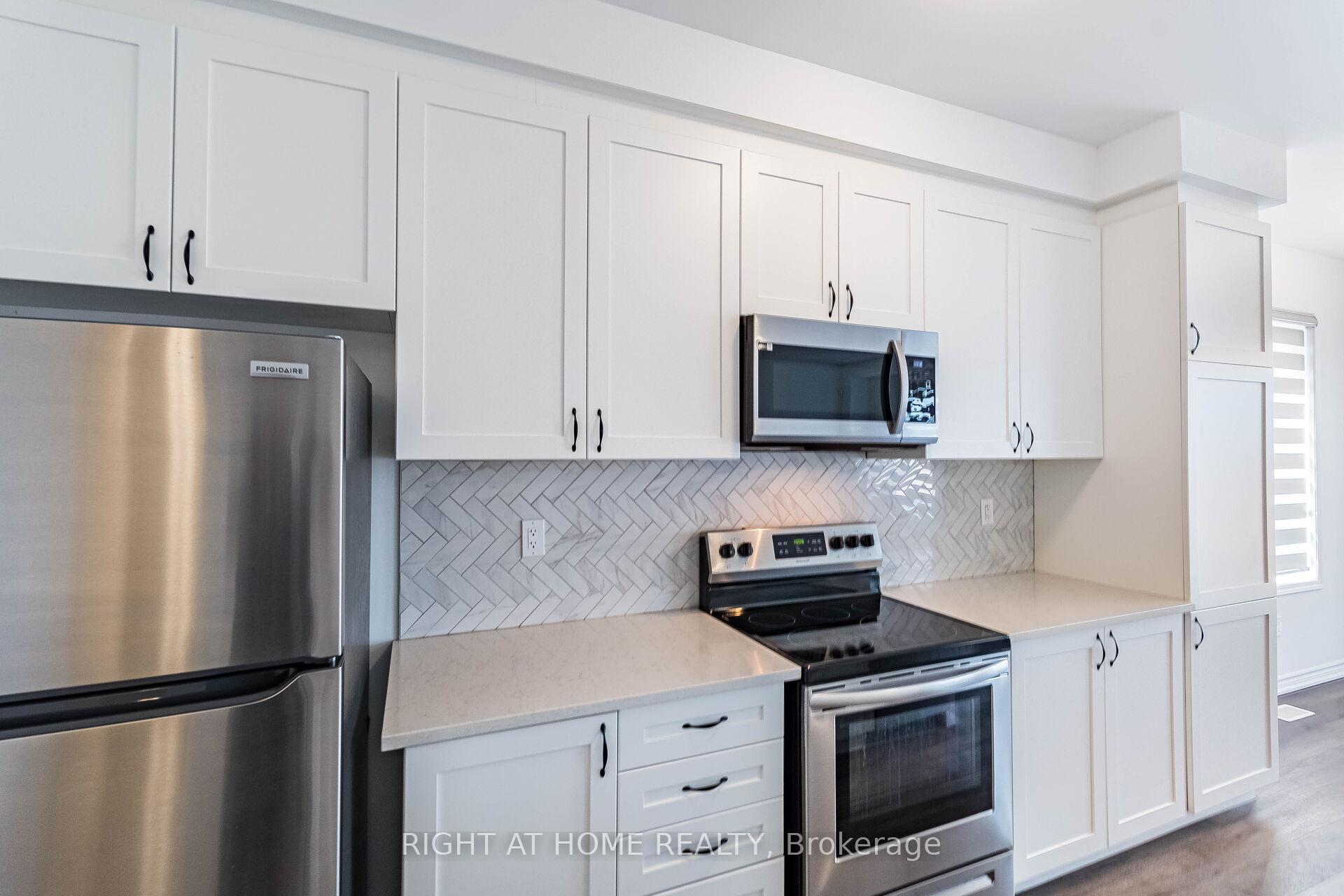 Photo 10 of 48 Forestwalk Street, Kitchener — HOMEH