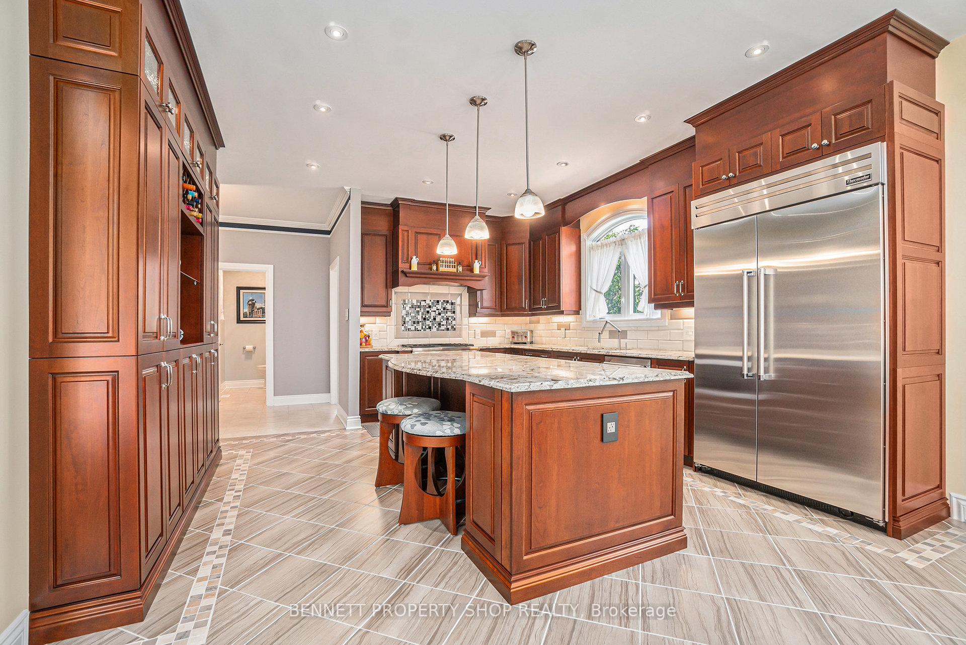 Photo 8 of 17 Panandrick View Drive, Ottawa, Kanata - Rural Kanata (Central) — HOMEH